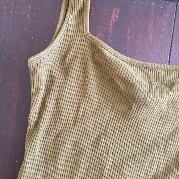 Green body suit tank top - Picture 2 of 3